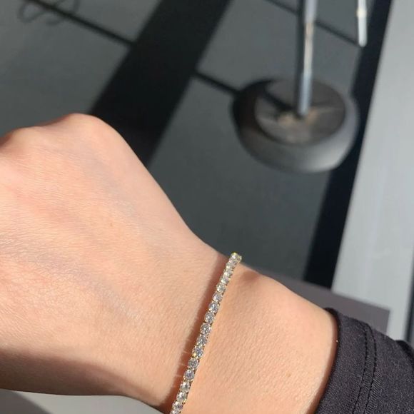 Round brilliant 3 mm tennis bracelet  for women’s is dazzling sparkling stones - Picture 8 of 9